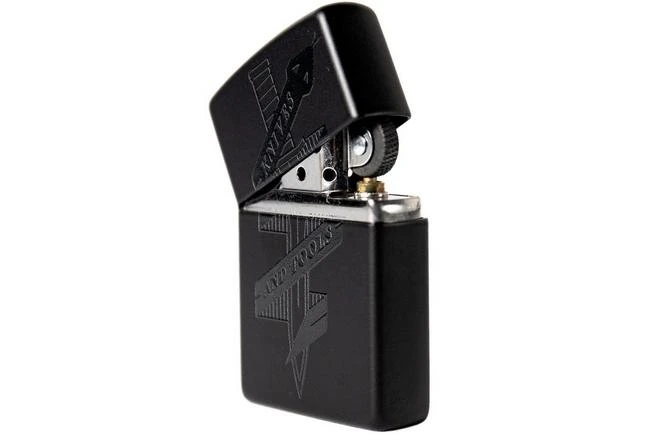Knivesandtools Zippo Black Matte Snake, Black, Lighter 2 Knivesandtools Zippo Black Matte Snake, Black, Lighter - Image 2