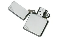 Zippo 1935 Replica With Slashes 60001577 Silver, Lighter -The Adventure Kit ZP1935 000002 03 zippo